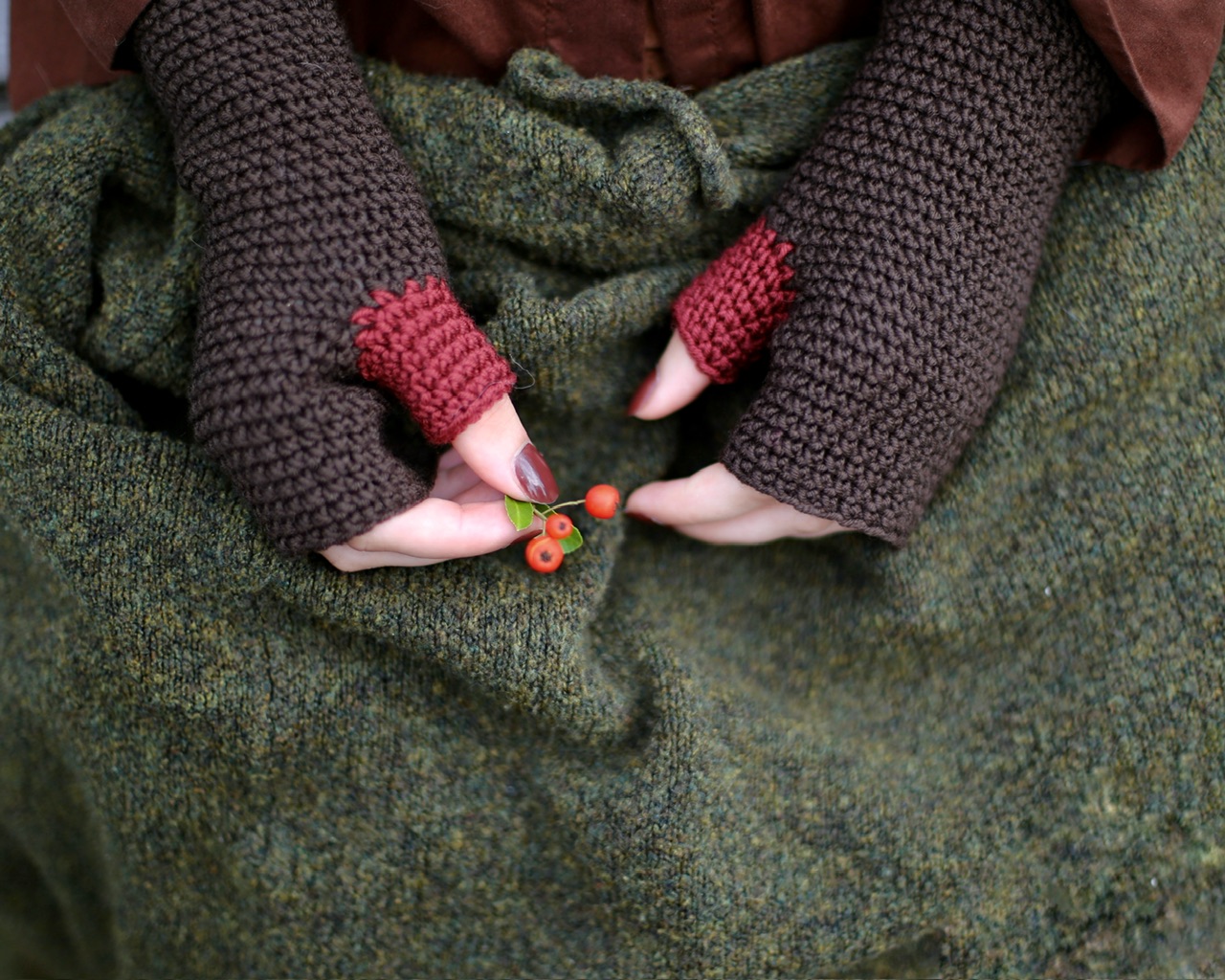 mitenki brąz i bordo - obrazek 2